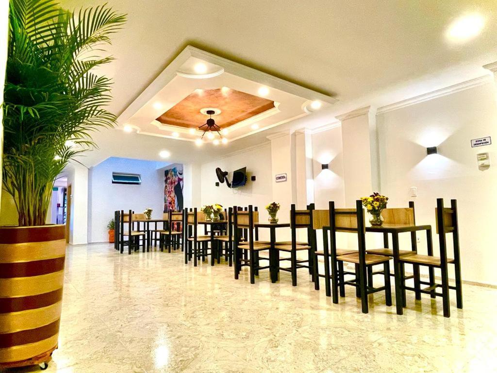 Hotel Eterna Primavera Меделин Екстериор снимка