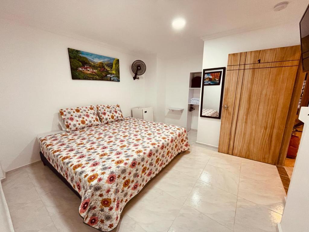 Hotel Eterna Primavera Меделин Екстериор снимка