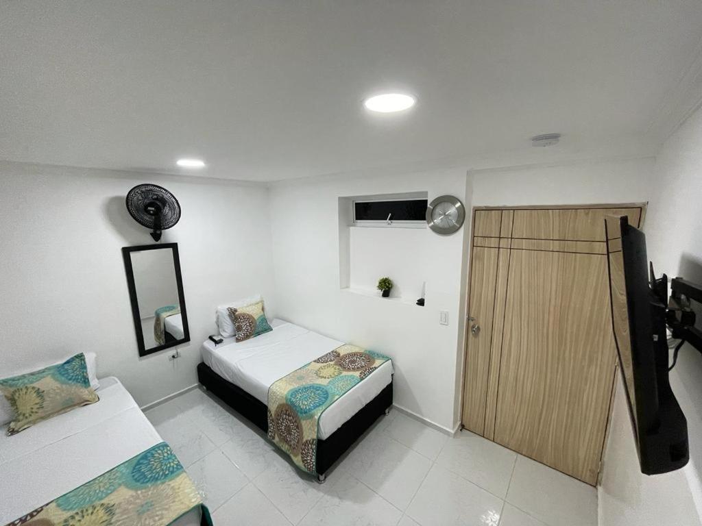 Hotel Eterna Primavera Меделин Екстериор снимка