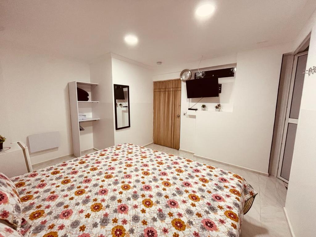 Hotel Eterna Primavera Меделин Екстериор снимка