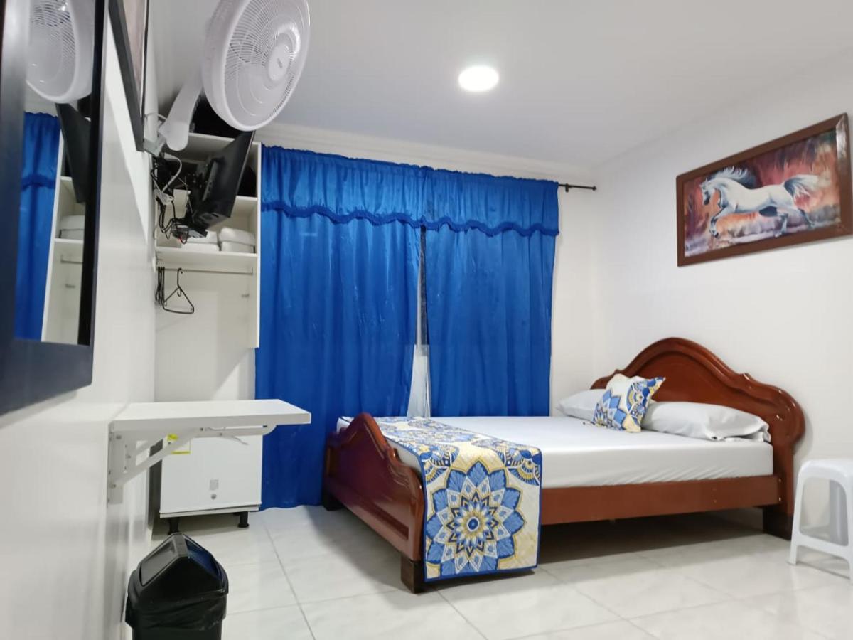 Hotel Eterna Primavera Меделин Екстериор снимка